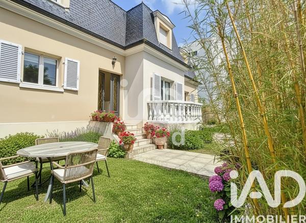Maison à vendre 7 pièces 143 m² Saint-Maur-des-Fossés