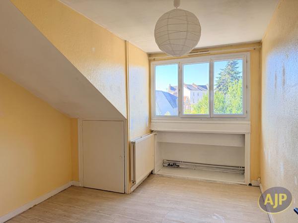 Immeuble à vendre Nantes : 1050 m2 à 763 920€ - AJP Immobilier Saint Herblain