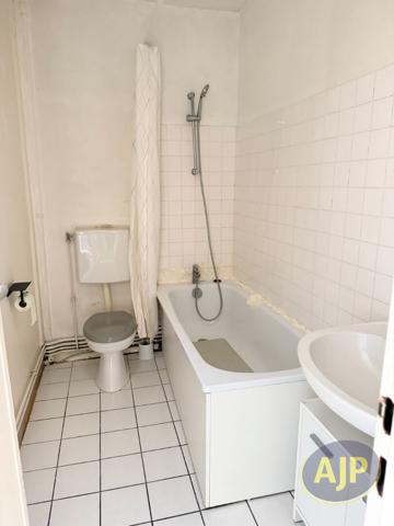 Immeuble à vendre Nantes : 1050 m2 à 763 920€ - AJP Immobilier Saint Herblain