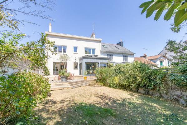 QUARTIER PROCE - MAISON 1960 - 246 m2 - GARAGE - JARDIN