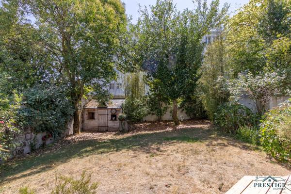QUARTIER PROCE - MAISON 1960 - 246 m2 - GARAGE - JARDIN