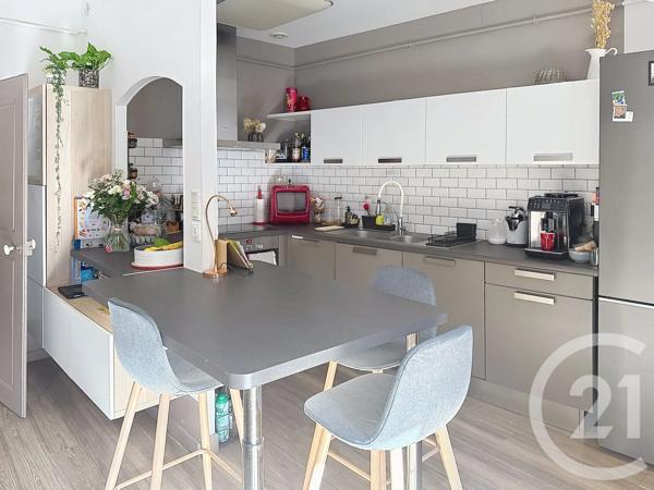 Appartement à vendre  4 pièces - 104 m 2   REMIREMONT  - 88