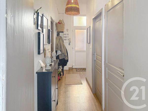 Appartement à vendre  4 pièces - 104 m 2   REMIREMONT  - 88