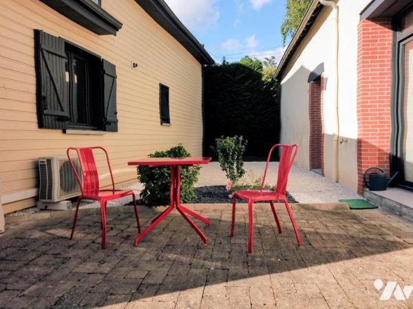 VILLA T5 indépendante + Appartement loué + Local 