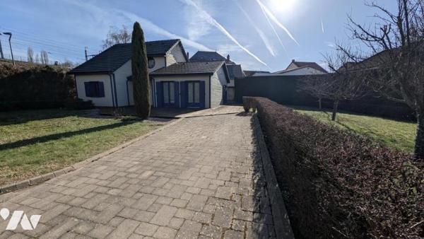 VILLA T5 indépendante + Appartement loué + Local 