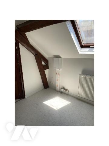 VILLA T5 indépendante + Appartement loué + Local 