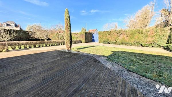 VILLA T5 indépendante + Appartement loué + Local 