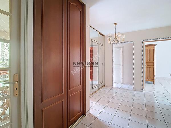 A VENDRE- 3 CHAMBRES POSSIBLES pour cet appartement Grenoble 4 pièce(s) 82.55 m2 Lumineux en étage Idéal famille et proche des transport.