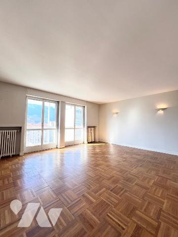 GRENOBLE : Rue Ampere