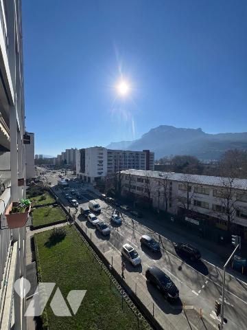 GRENOBLE : Rue Ampere