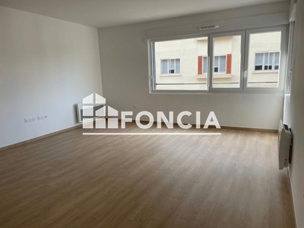 Location Studio 39.1 m² - 17 - 21 RUE DE LA CROIX D'AUYOT Nancy 54000