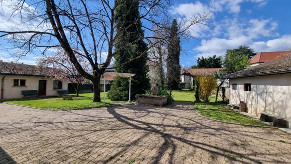 Demeure bourgeoise au cachet authentique, au coeur de Les Avenières Veyrins-Thuellin