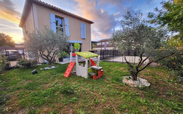 Maison à vendre    4 pièces • 109,59 m2 Saint-Cannat