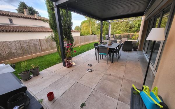 Maison à vendre    4 pièces • 109,59 m2 Saint-Cannat