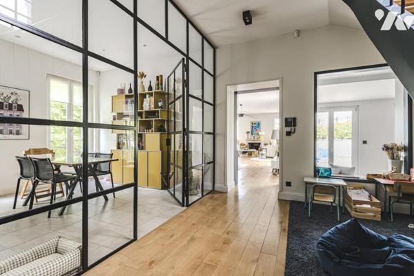 hyper Centre - Triplex de 230m² avec terrasse et parking
