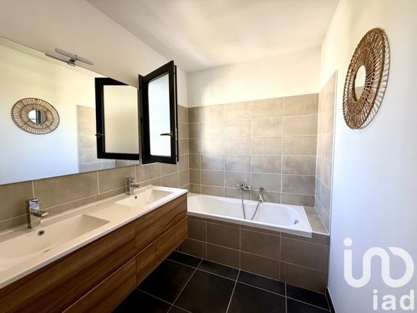 Maison à vendre 4 pièces 93 m² Remoulins