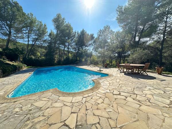 À vendre Maison provençale d'exception à Rognes