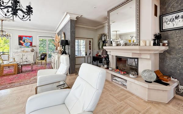 Maison à vendre    6 pièces •  Monteils