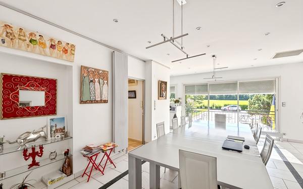 Maison à vendre    6 pièces •  Monteils