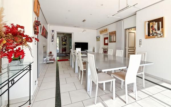 Maison à vendre    6 pièces •  Monteils