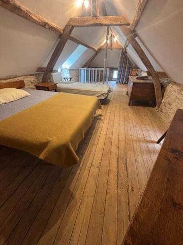 Domaine d'exception avec moulin du XVI siècle entièrement rénové, env 330 m² habitables  - 15 hectares avec rivière et étang