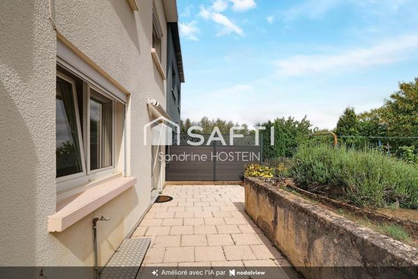 Maison de 90m2 avec 3 chambres, jardin et garage!