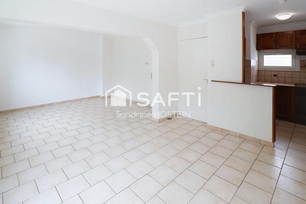 Maison de 90m2 avec 3 chambres, jardin et garage!