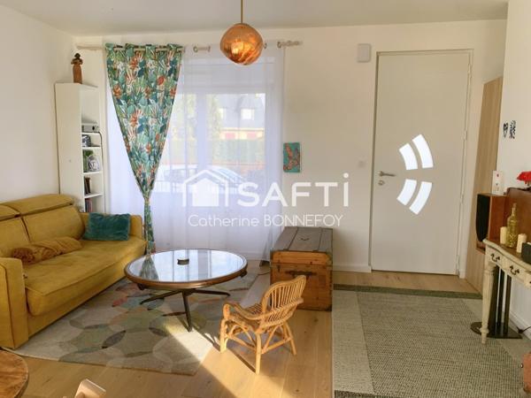 Maison entièrement rénovée et avec goût.