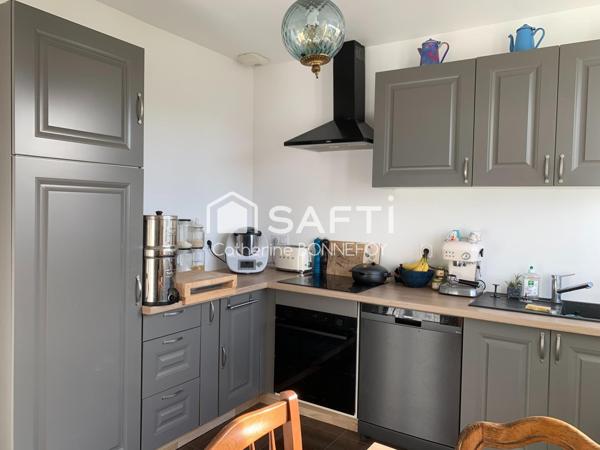 Maison entièrement rénovée et avec goût.