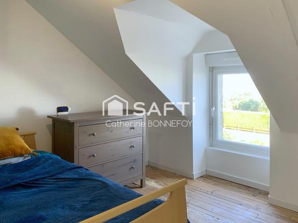 Maison entièrement rénovée et avec goût.