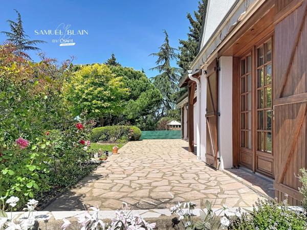 PLAIN PIED, SOUS SOL TOTAL, magnifique jardin clos.