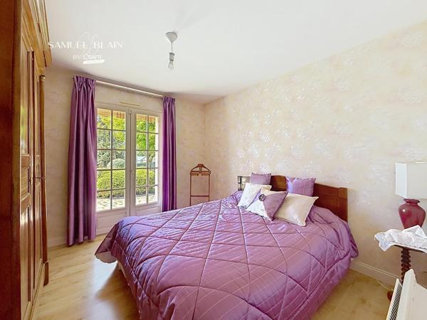 PLAIN PIED, SOUS SOL TOTAL, magnifique jardin clos.