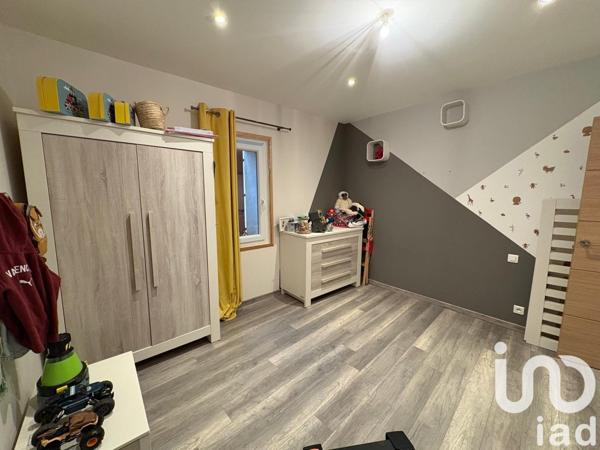 Maison de village 5 pièces de 151 m² à Roujan (34320)