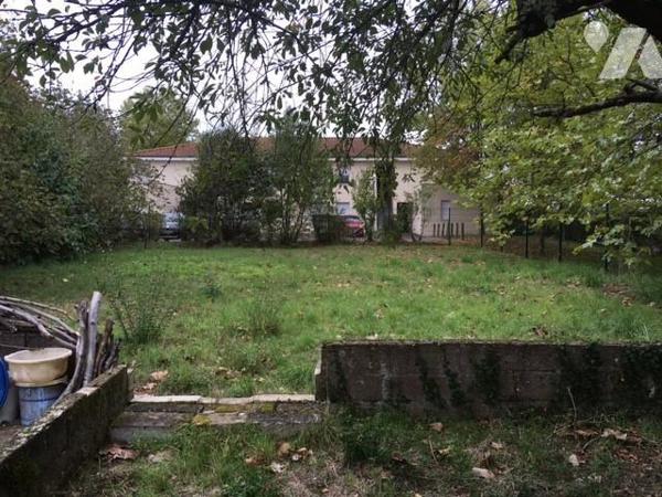 REZE BLORDIERE Maison à Démolir sur parcelle de terrain de 836 m²