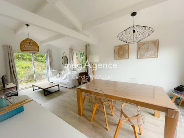 Maison à COGOLIN, 83310 - 5 pièces 94m²