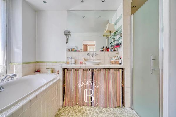 Viroflay, Maison 4 Chambres -  230 m² à vendre