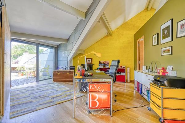 Viroflay, Maison 4 Chambres -  230 m² à vendre
