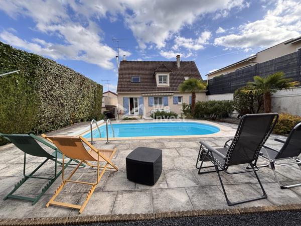 Crécy-la-Chapelle - maison de 115m2 - Hors zone inondable - Piscine Chauffée