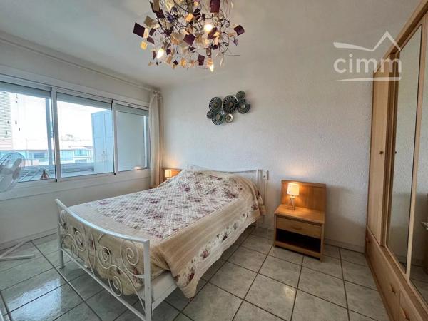 Venez séjourner dans cet appartement vue mer en résidence privée et sécurisée à seulement 5m de la plage !