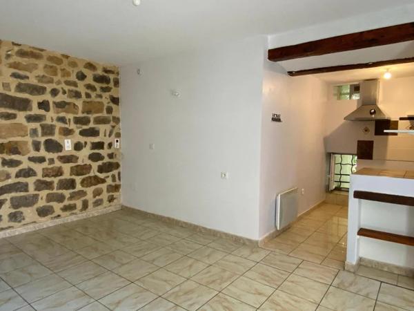 Maison à louer à Villeneuve-de-Berg (07170)