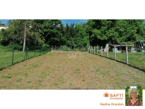 Maison de caractère avec extérieur et garage – Centre de Chalais