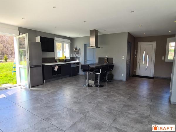 Visite virtuelle disponible, Maison RT 2012 de 3 chambres et grand terrain à Epinal 88