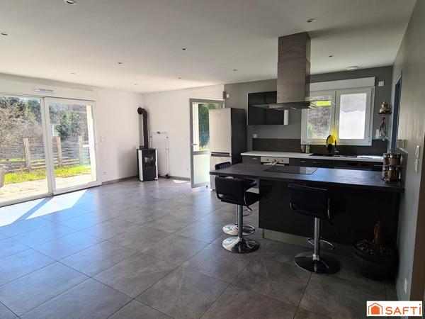 Visite virtuelle disponible, Maison RT 2012 de 3 chambres et grand terrain à Epinal 88