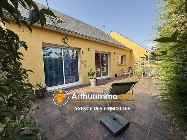 Vente                                                      Maison
                        
                     5 pièces                      132 m2                     à Châteaubriant