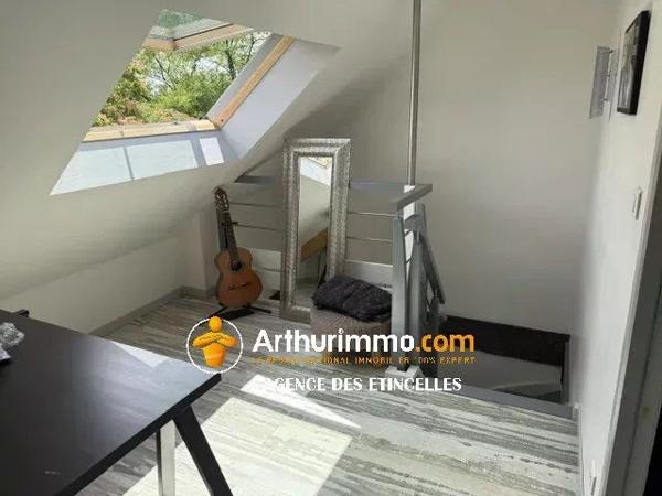 Vente                                                      Maison
                        
                     5 pièces                      132 m2                     à Châteaubriant