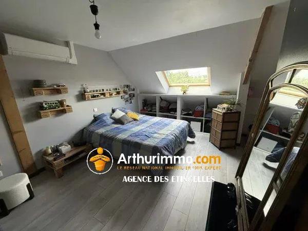 Vente                                                      Maison
                        
                     5 pièces                      132 m2                     à Châteaubriant