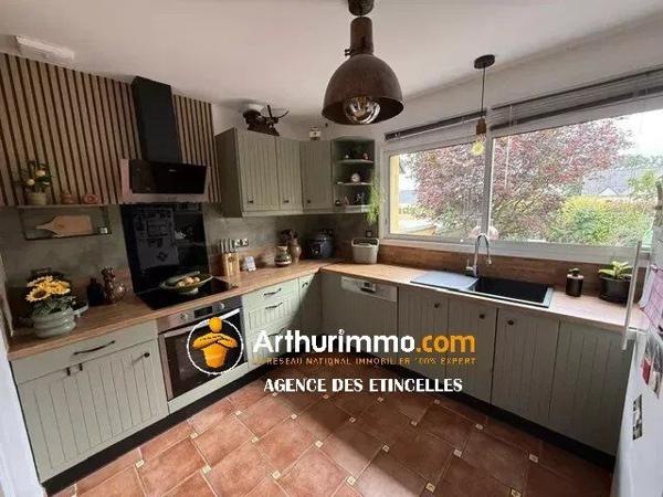 Vente                                                      Maison
                        
                     5 pièces                      132 m2                     à Châteaubriant