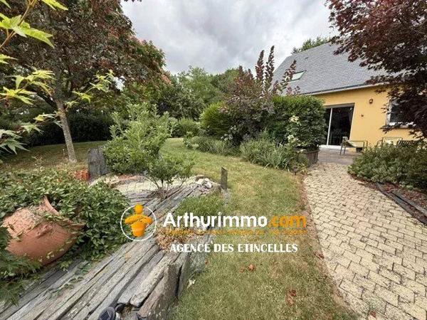 Vente                                                      Maison
                        
                     5 pièces                      132 m2                     à Châteaubriant