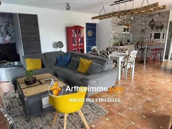 Vente                                                      Maison
                        
                     5 pièces                      132 m2                     à Châteaubriant