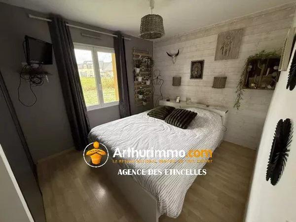 Vente                                                      Maison
                        
                     5 pièces                      132 m2                     à Châteaubriant